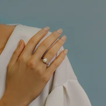 Anello Comete in oro bianco con perla coltivata e diamanti