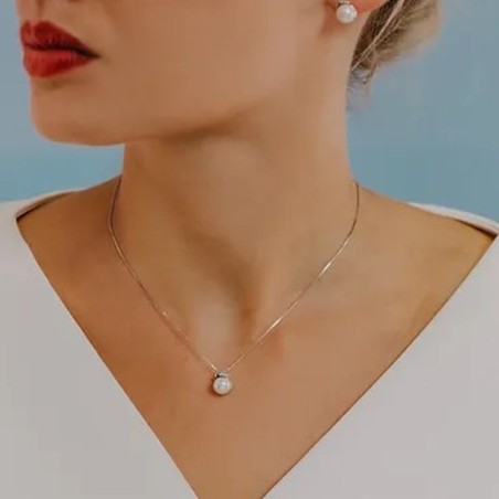 18kt white gold Comete necklace with cultured pearl and diamonds