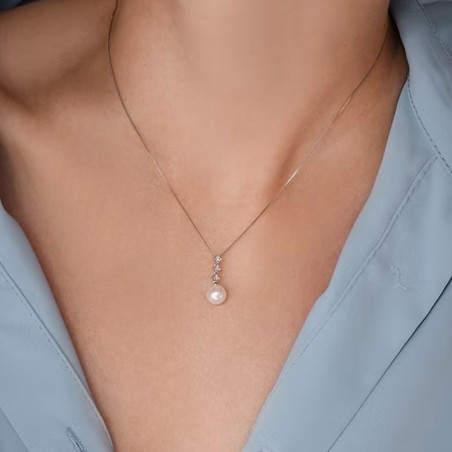 18kt white gold Comete necklace with cultured pearl and diamonds