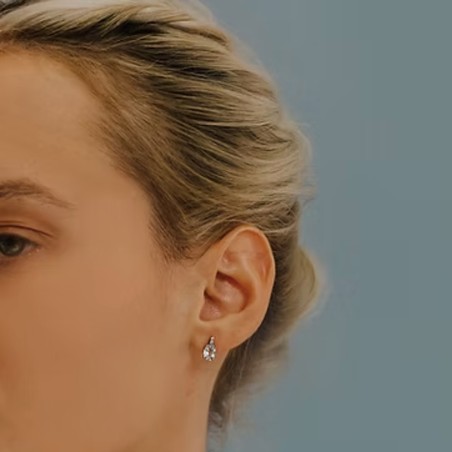 18 kt white gold Comete earrings with aquamarine and diamonds