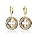 Gold Iter Venice earrings with Palazzo Ducale's quadrilob flower