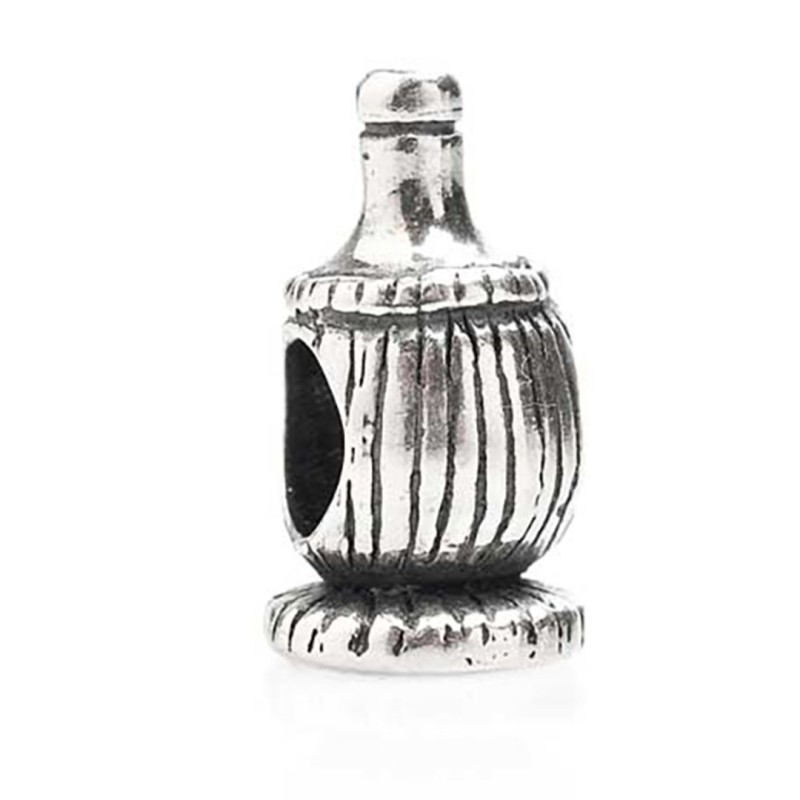 Tedora Italy charm fiasco di vino